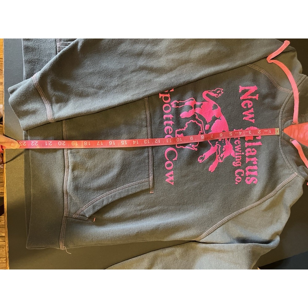 New Glarus Brewing Co. Hoodie Sweatshirt Sz M Cotton Spotted Cow, Gray & Pink - Picture 10 of 12